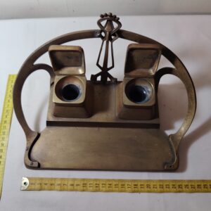Tintero de bronce